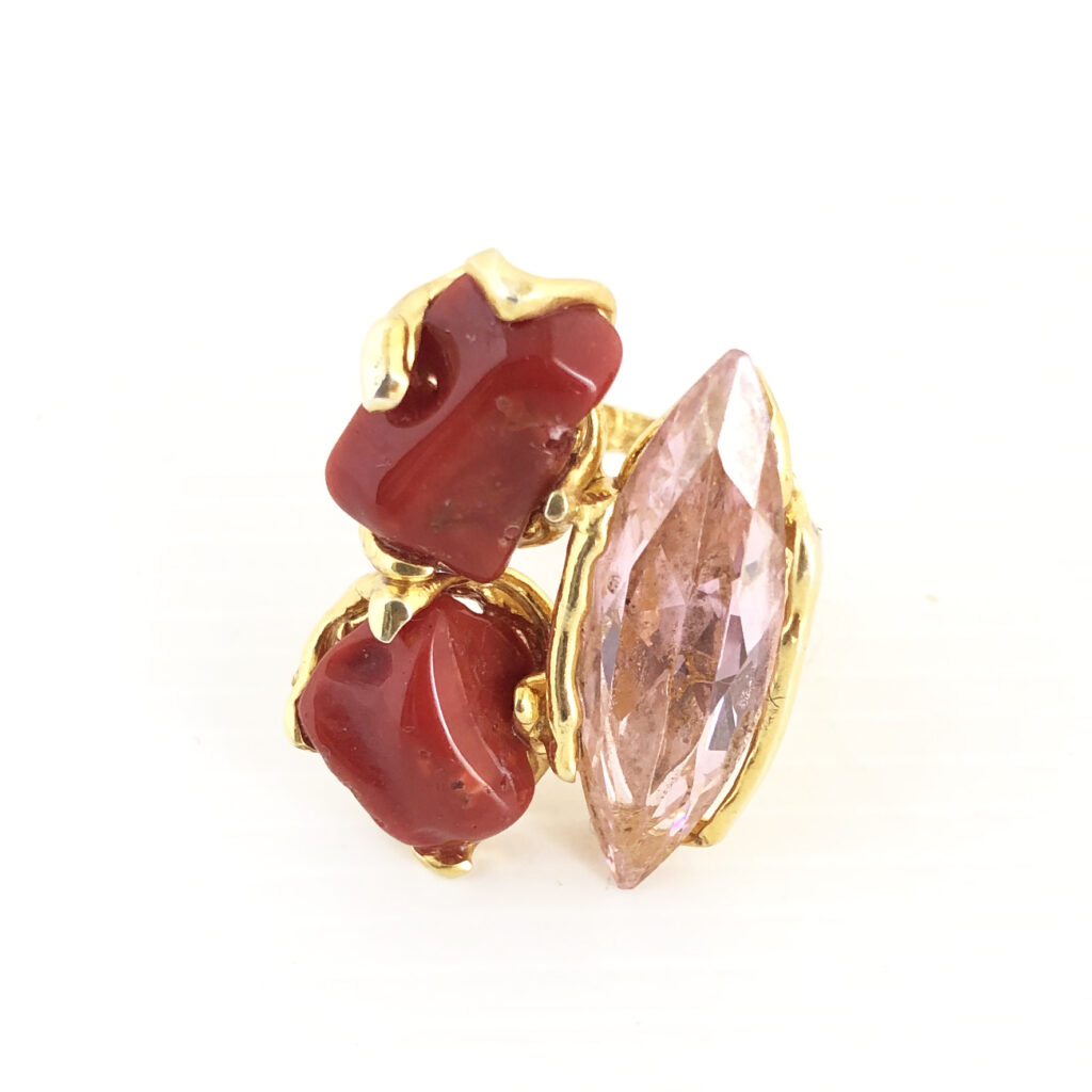 Anello con corallo bambù