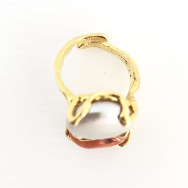 Anello con corallo e perla