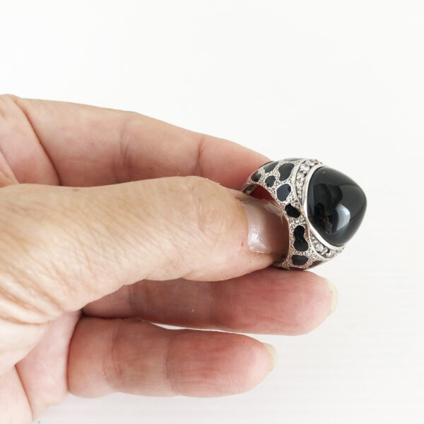 Anello con pietra in onice