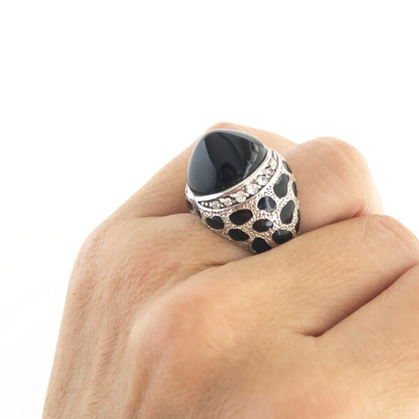 Anello in argento con onice nero