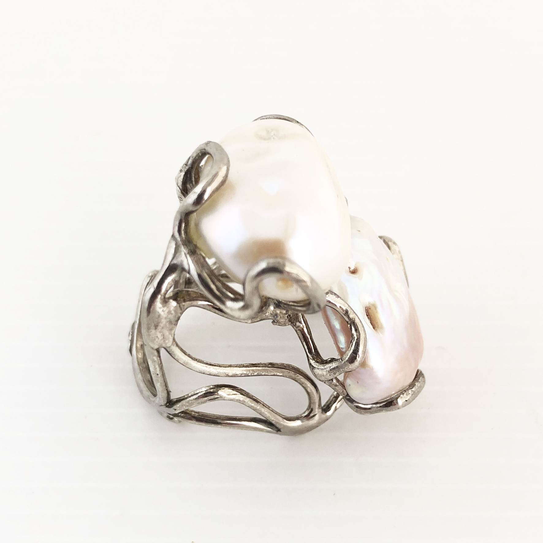 Anello in argento con perle