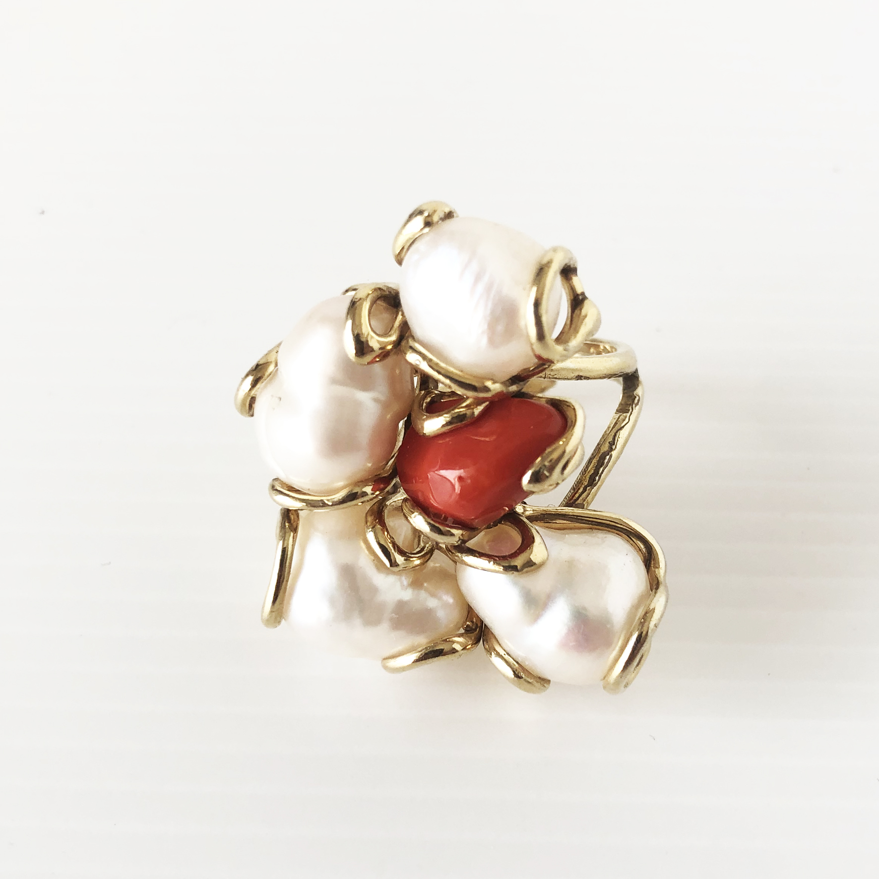 Anello in argento con perle