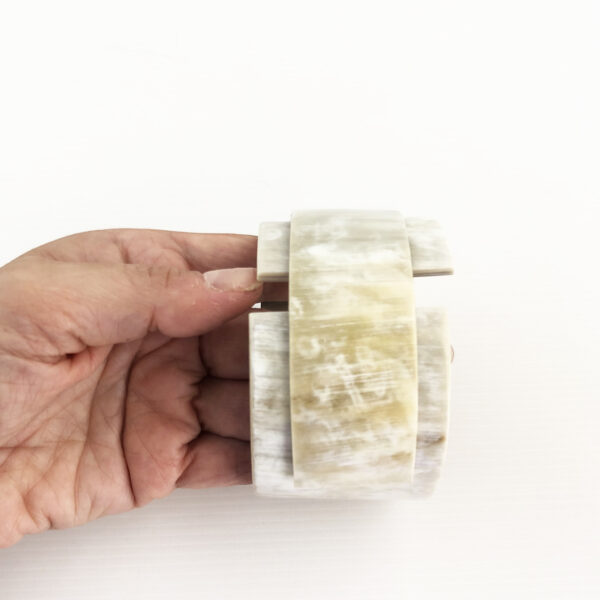 Bracciale bianco in corno