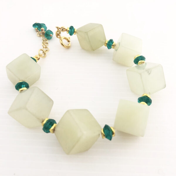 Bracciale con giada cubo