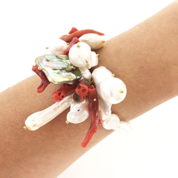 Bracciale con perle e corallo