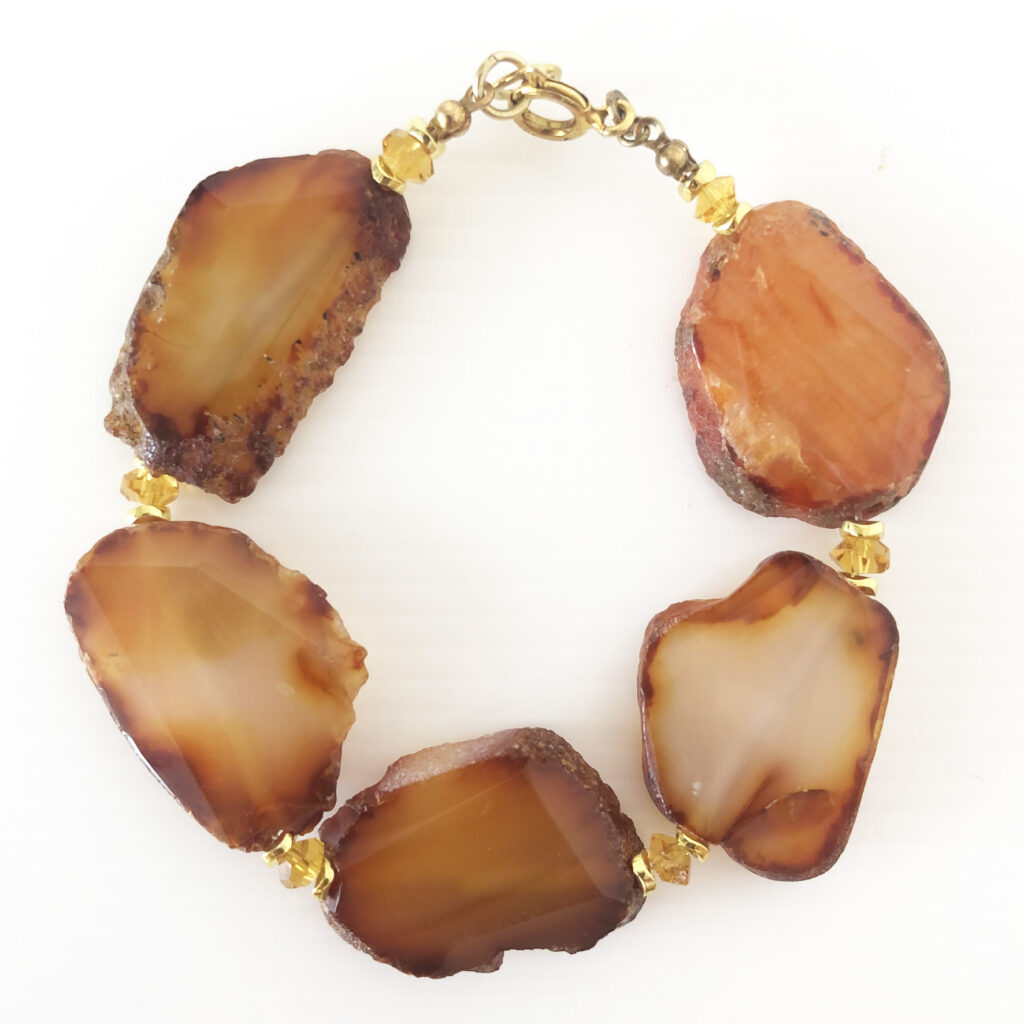 Bracciale con pietre di corniola