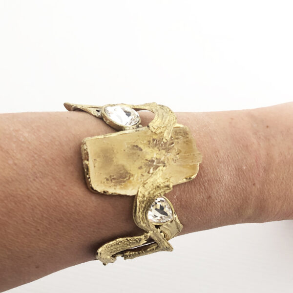 Bracciale in bronzo con agata grezza