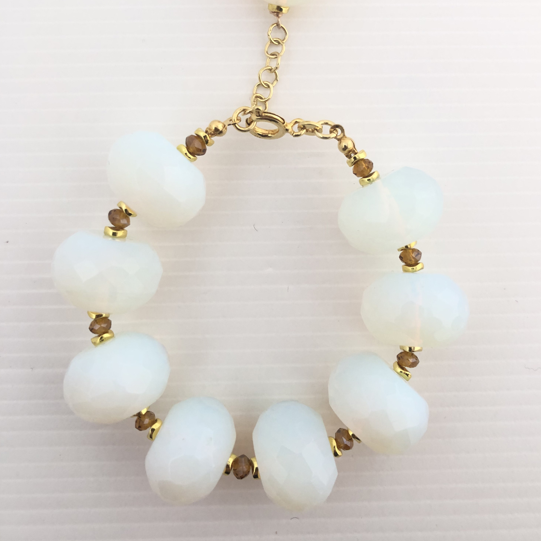 Bracciale in opale sfaccettato e quarzi