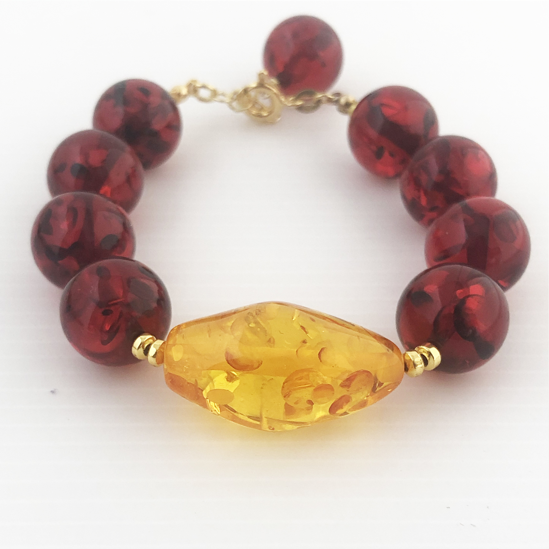 Bracciale in pasta di ambra