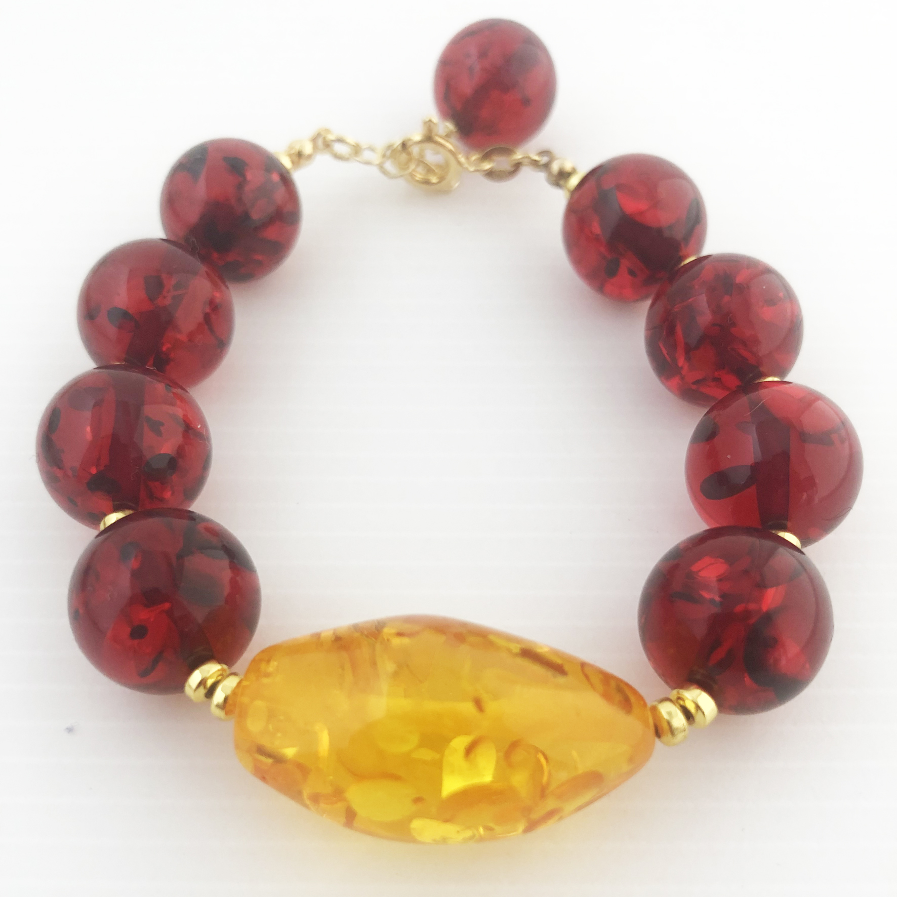 Bracciale in pasta di ambra