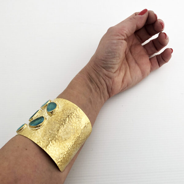 Bracciale rigido dorato
