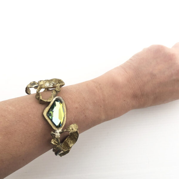 Bracciale rigido in bronzo con cristalli cromo
