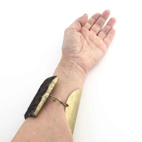 Bracciale semirigido con cavallino