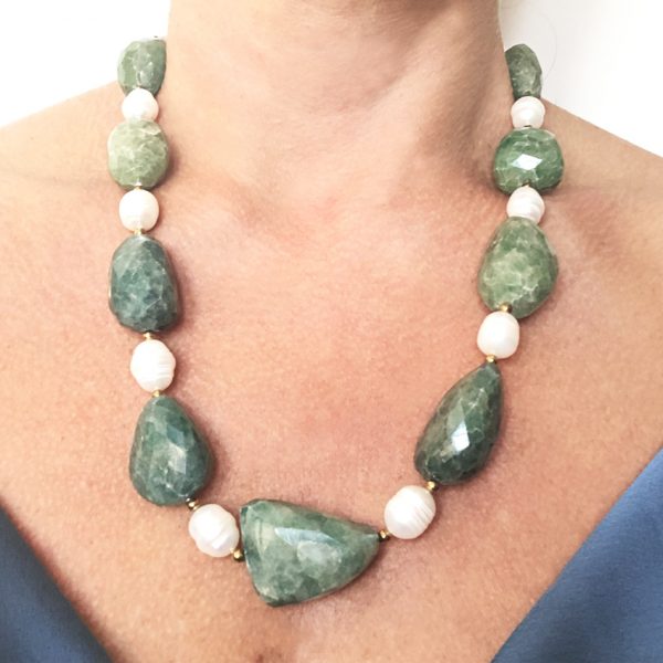Collana Davida in radice di smeraldo e perle