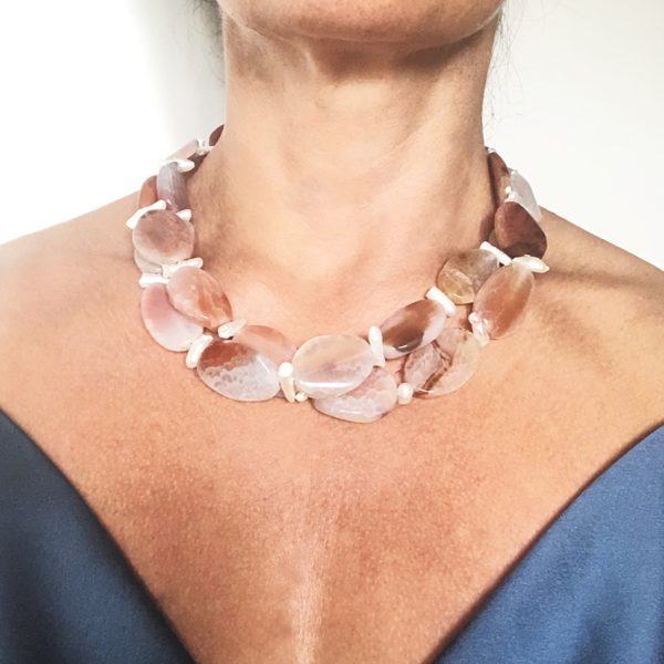Collana Ethalyn in agata e perle barocche