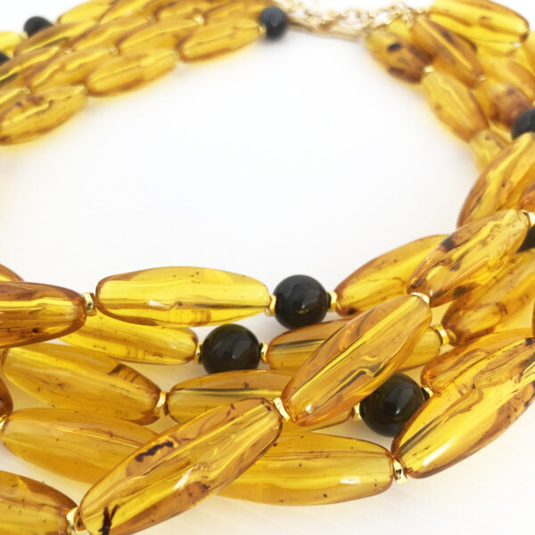 Collana cinque fili in ambra