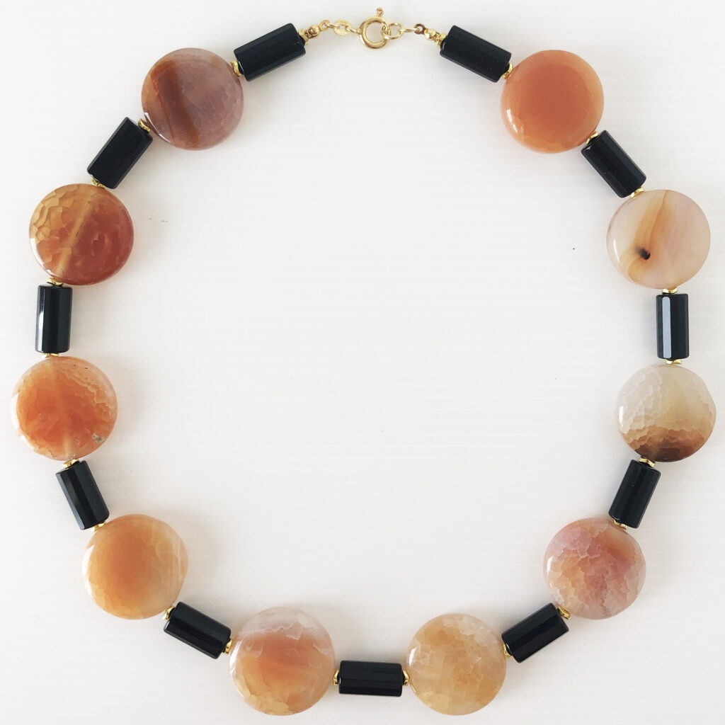 Collana con caucciù