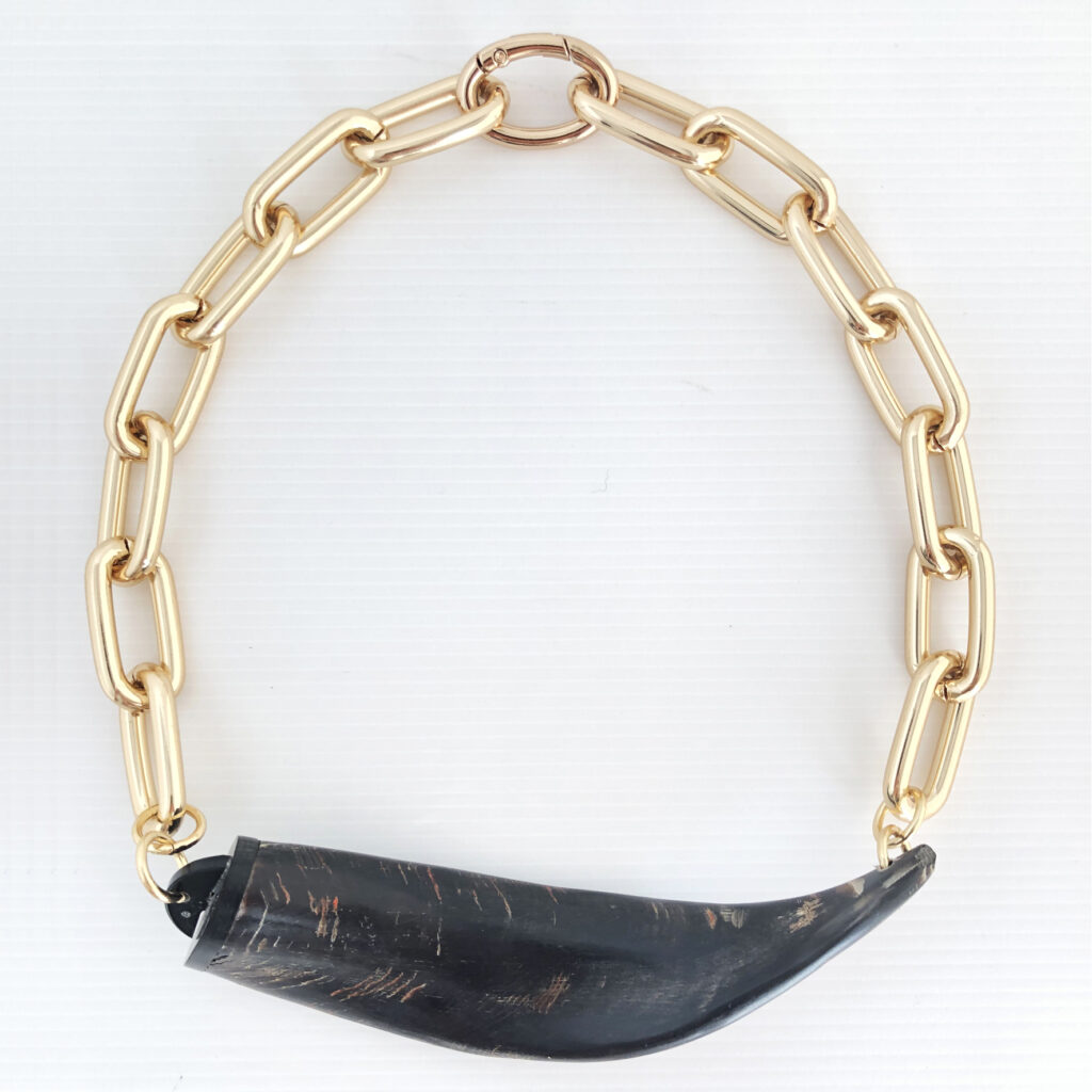 Collana con corno
