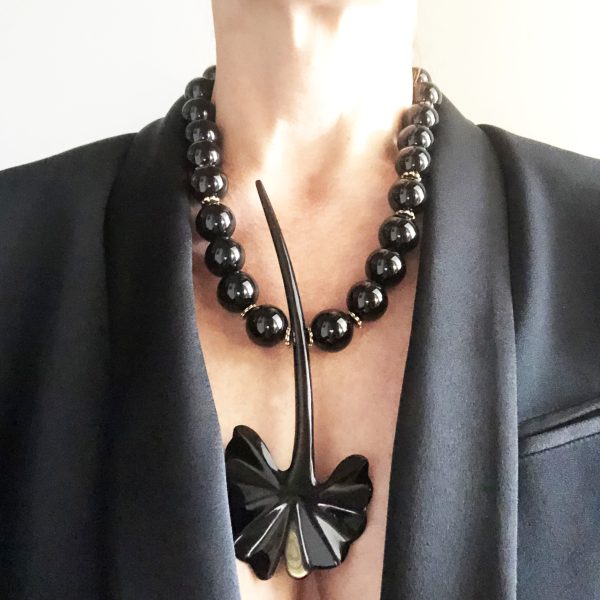 Collana con foglia di ginko