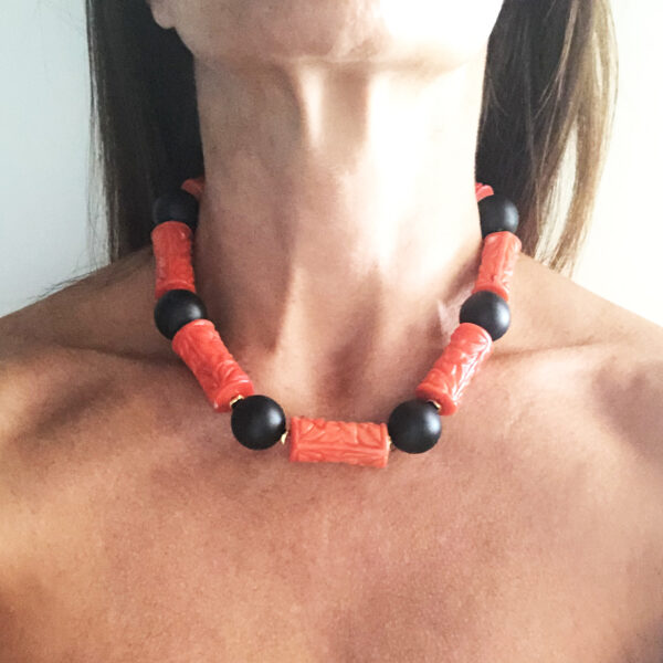 Collana ebano e corallo