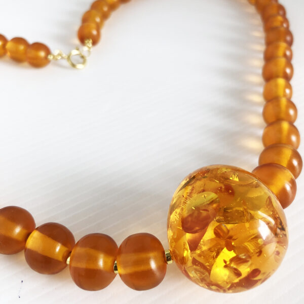 Collana in ambra