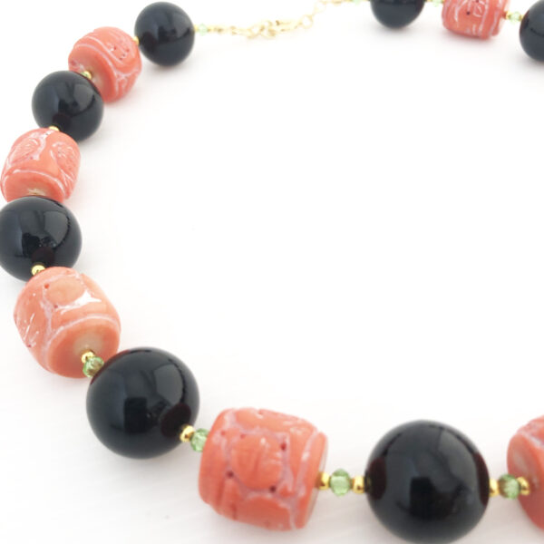 Collana in corallo e onice