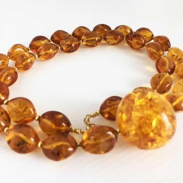 Collana in pasta di ambra