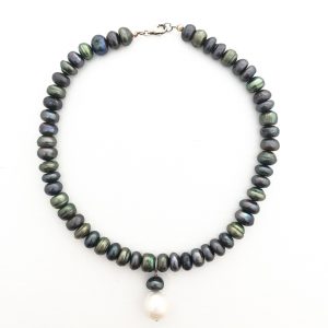 Collana in perle cipolline verdi