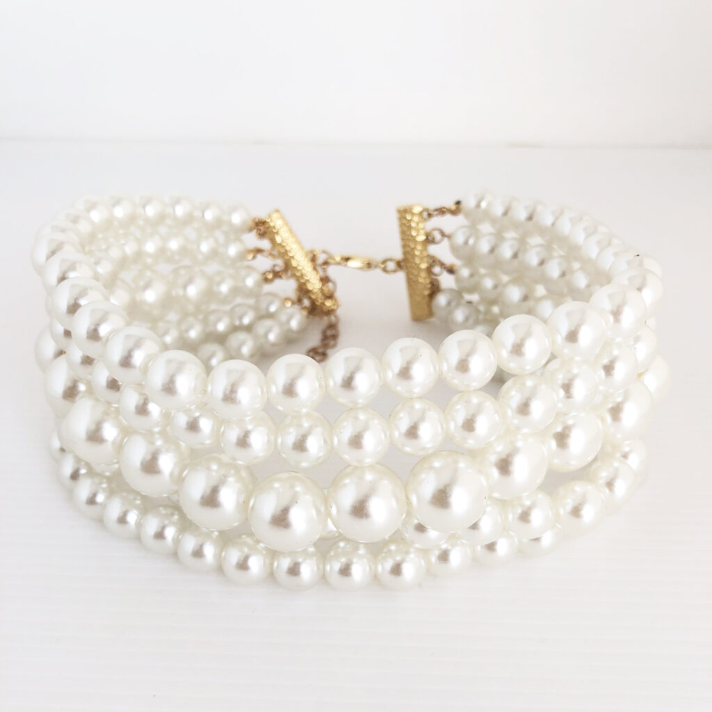 Collier di perle sintetiche