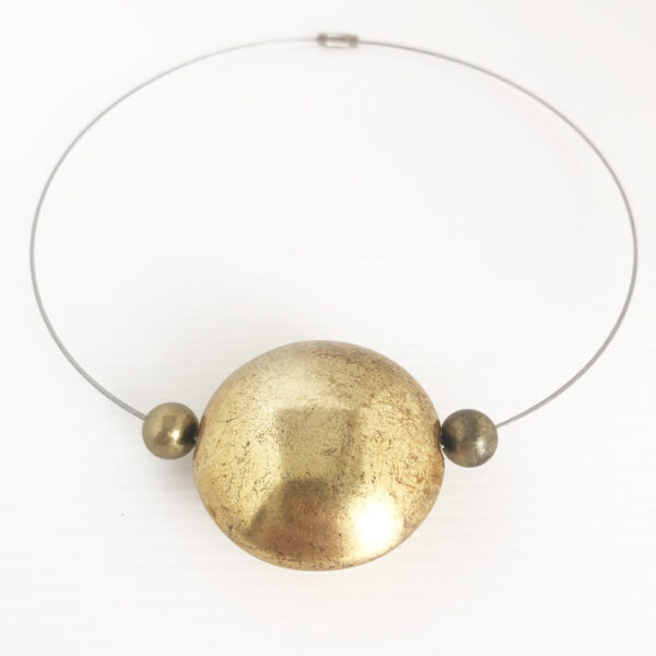 Collier in acciaio e metallo