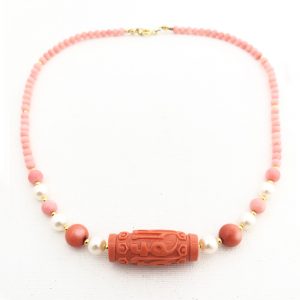 Collier in corallo rosa