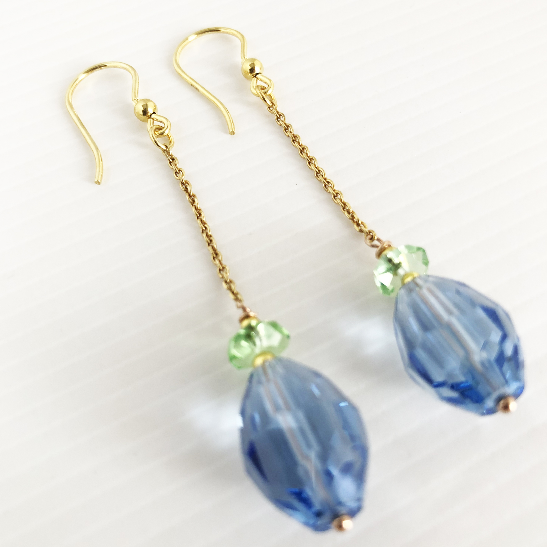Orecchini con cristalli azzurri