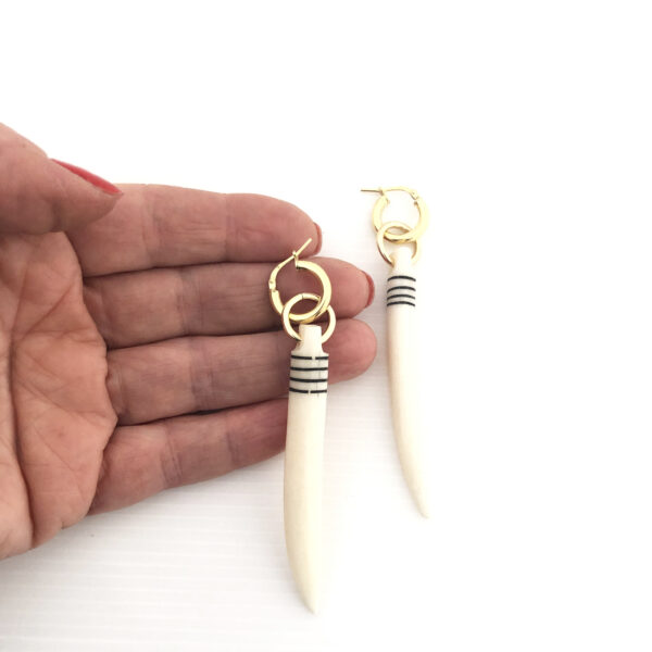 Orecchini in argento con corno